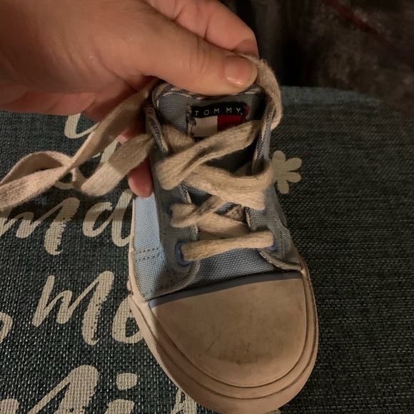 Boys Tie-up Tommy Hilfiger Sneakers - Picture 4 of 6